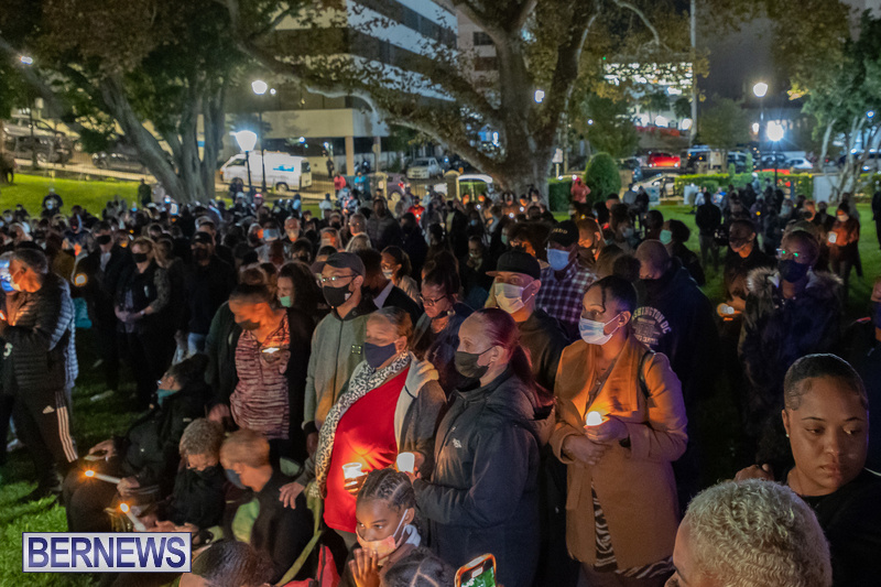 Safe Space Bermuda Candlelight Vigil  Nov 2021 (4)