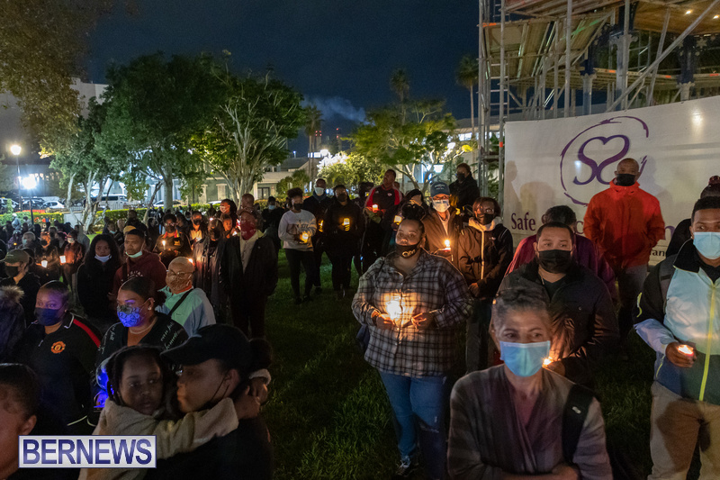 Safe Space Bermuda Candlelight Vigil  Nov 2021 (5)