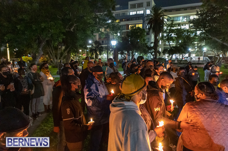 Safe Space Bermuda Candlelight Vigil  Nov 2021 (6)