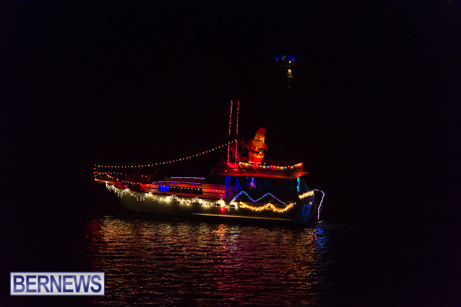 2021 Bermuda Christmas holiday boat parade Hamilton December JM (104)