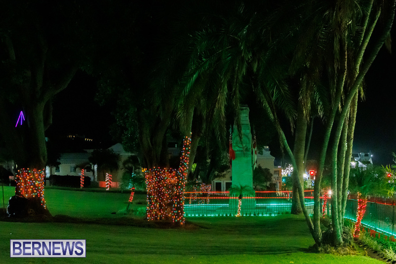 2021 Bermuda Island Christmas lights decorations images DF (29)