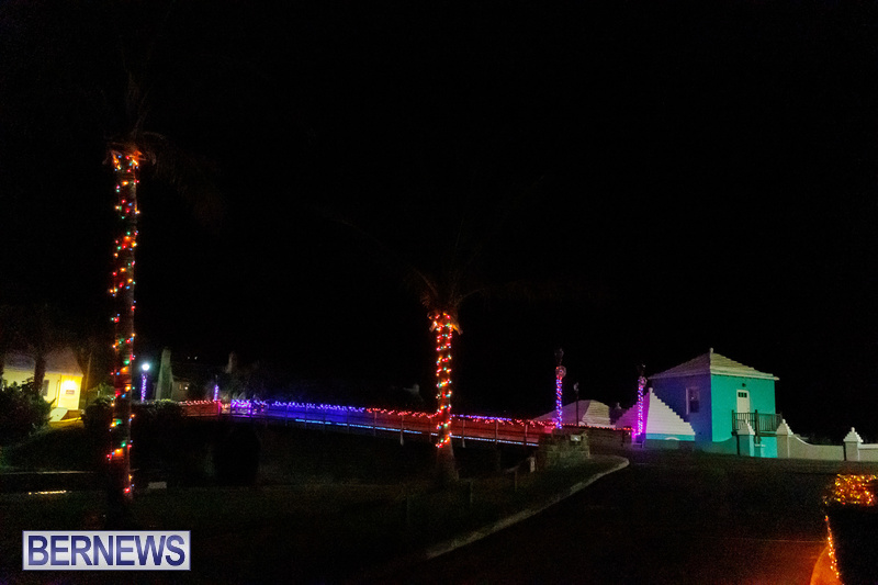 2021 Bermuda Island Christmas lights decorations images DF (58)