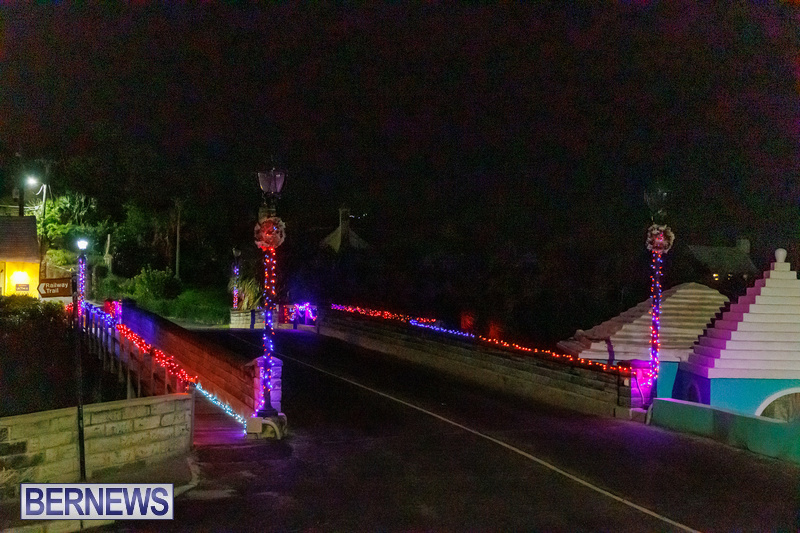 2021 Bermuda Island Christmas lights decorations images DF (60)