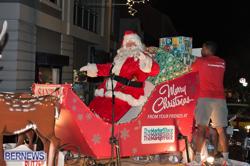2021 MarketPlace Christmas Parade Bermuda AW (74)