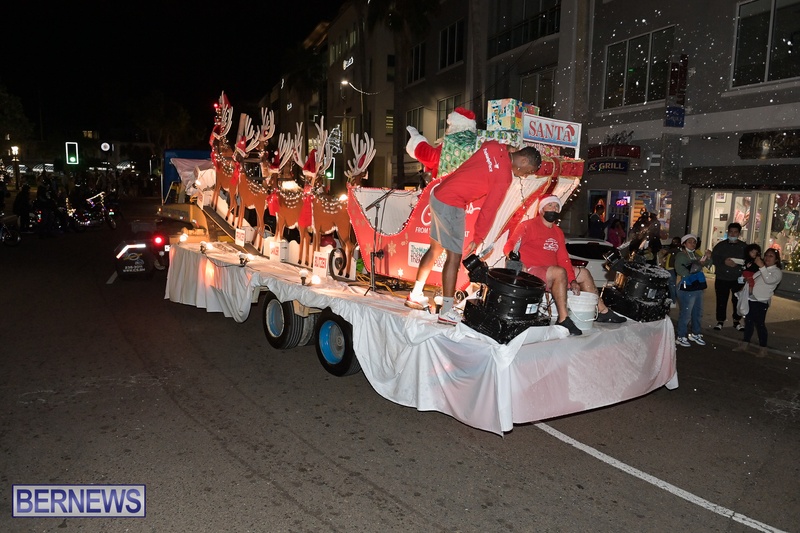 2021 MarketPlace Christmas Parade Bermuda AW (75)