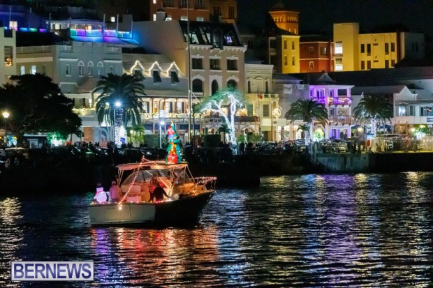Bermuda Hamilton Christmas Boat Parade 2021 DF (25)