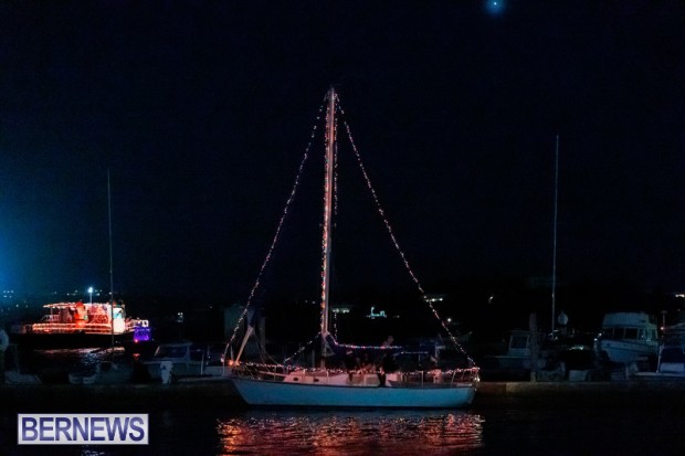 Bermuda Hamilton Christmas Boat Parade 2021 DF 48385 (2)