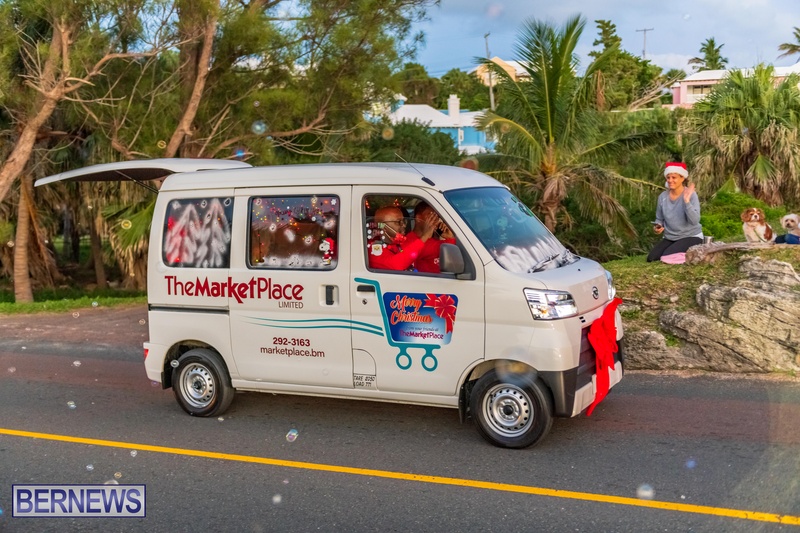 Bermuda MarketPlace Christmas Parade motorcade December 2021 JS (16)