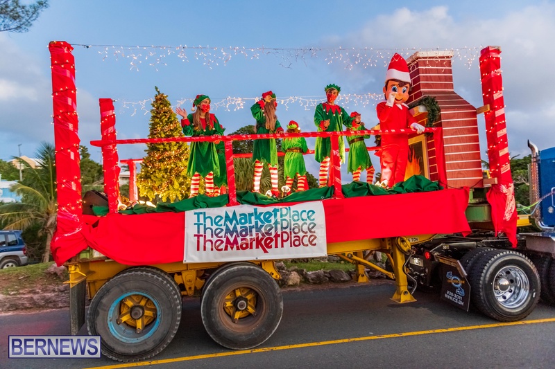 Bermuda MarketPlace Christmas Parade motorcade December 2021 JS (18)