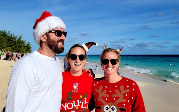 Christmas Day at Elbow Beach Bermuda December 25 2021 (15)