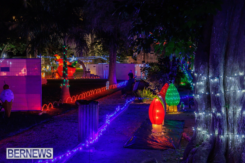 Somers Garden Bermuda Christmas Lights December 10 2021 DF (18)