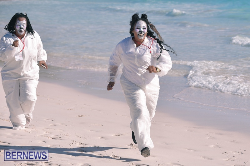 Special Olympics Bermuda  Polar Plunge beach Dec 2021 AW (18)