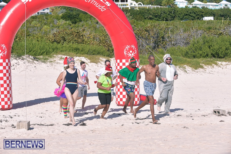 Special Olympics Bermuda  Polar Plunge beach Dec 2021 AW (39)
