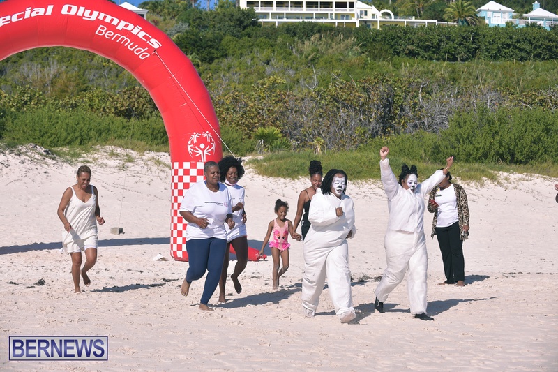 Special Olympics Bermuda  Polar Plunge beach Dec 2021 AW (59)