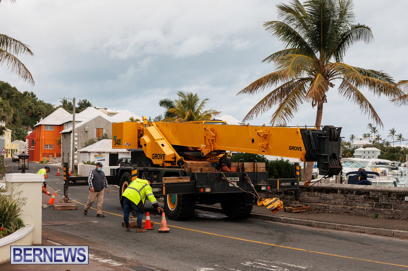 Food truck moved via crane in Flatts Bermuda Jan 2022 DF (4)