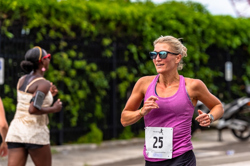 Bermuda You Go Girl relay running race Front Street Hamilton 2022 JS (64)