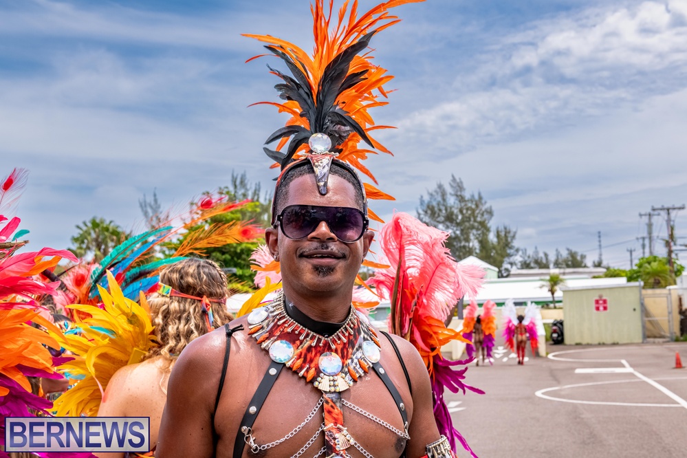 Carnival in Bermuda 'Revel de Road' Bermuda party parade June 2022 JS (12)