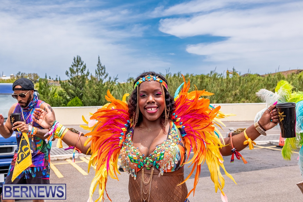 Carnival in Bermuda 'Revel de Road' Bermuda party parade June 2022 JS (13)