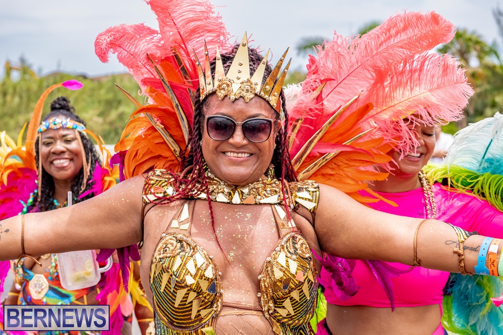 Carnival in Bermuda 'Revel de Road' Bermuda party parade June 2022 JS (14)