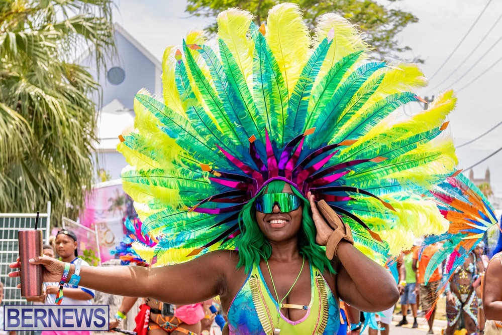 Carnival in Bermuda 'Revel de Road' Bermuda party parade June 2022 JS (24)