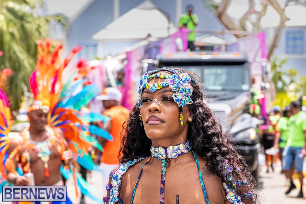 Carnival in Bermuda 'Revel de Road' Bermuda party parade June 2022 JS (27)
