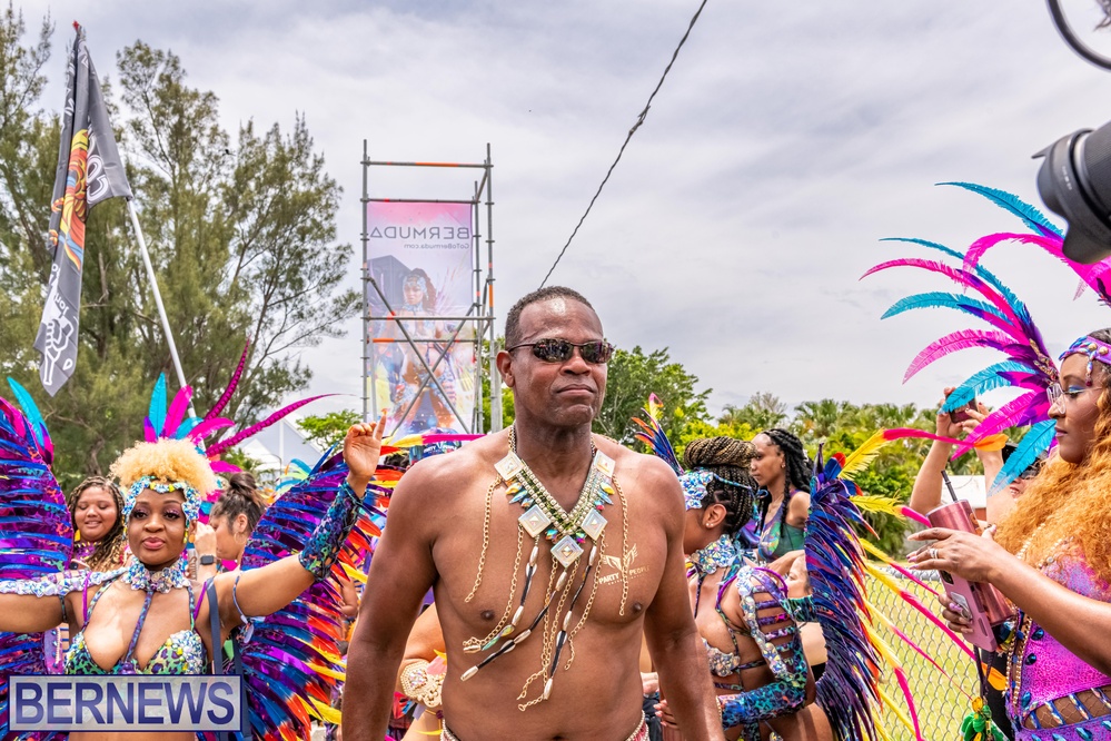Carnival in Bermuda 'Revel de Road' Bermuda party parade June 2022 JS (46)