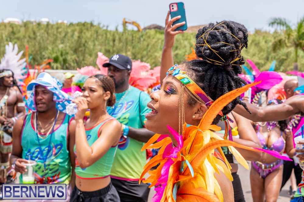Carnival in Bermuda 'Revel de Road' Bermuda party parade June 2022 JS (6)