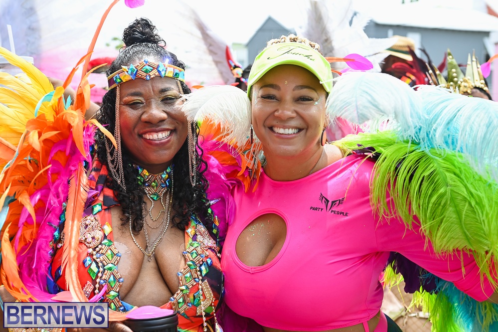 Carnival in Bermuda ‘Revel de Road’ event  party June 2022 AW (2)