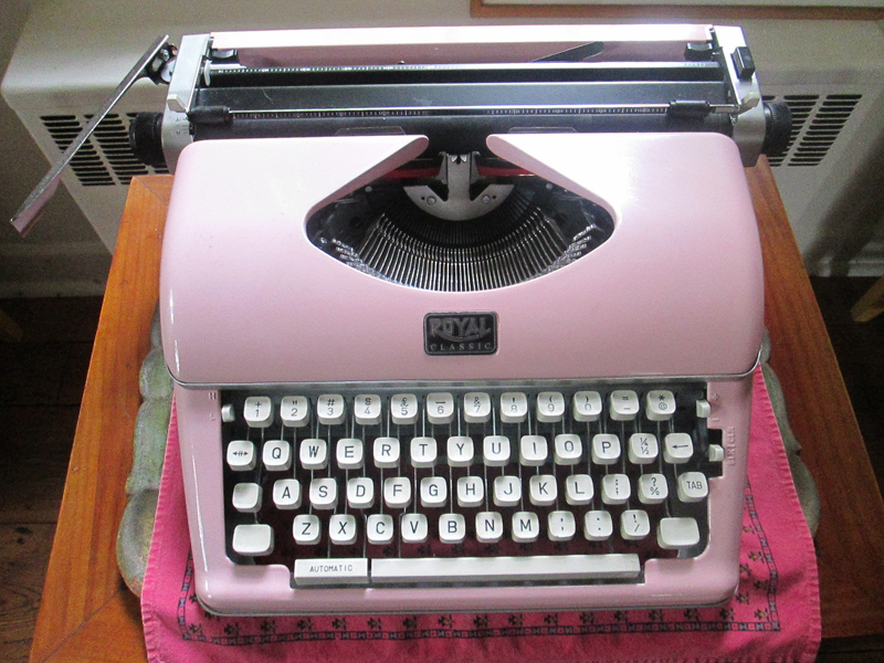 Pink Typewriter Bermuda July 2022 (1)