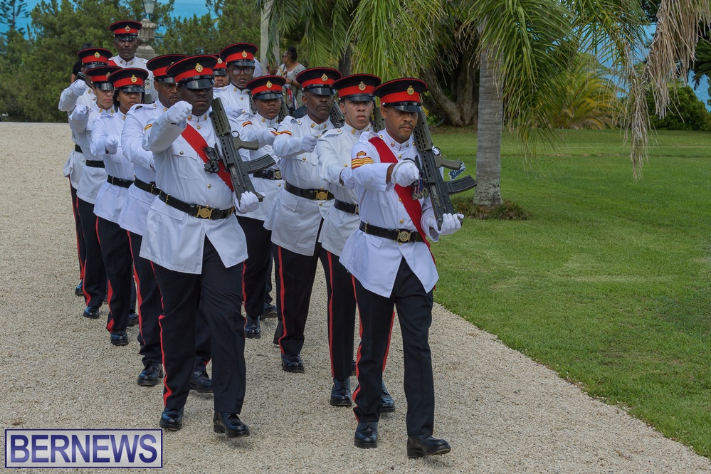 21-Rifle Salute For Queen Elizabeth II Bermuda 2022 AW (10)