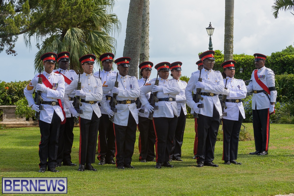 21-Rifle Salute For Queen Elizabeth II Bermuda 2022 AW (19)