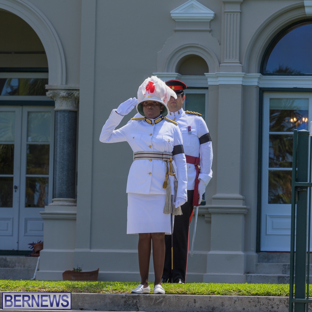 21-Rifle Salute For Queen Elizabeth II Bermuda 2022 AW (23)