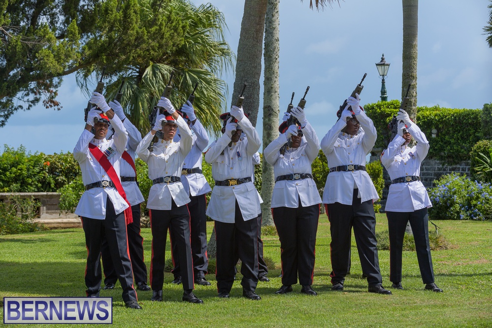 21-Rifle Salute For Queen Elizabeth II Bermuda 2022 AW (29)