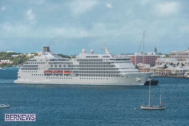 Seven Seas Navigator In Hamilton Bermuda October 26, 2022_4