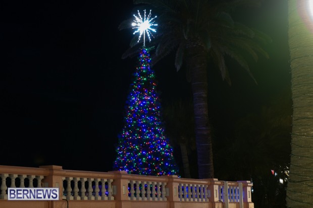 Hamilton Bermuda Christmas Lights at night 2022 December JM (3)