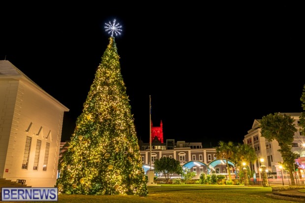 Hamilton city Bermuda island Christmas holiday lights 2022 JS (2)