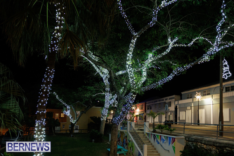 Hamiton Christmas lights Bermuda Dec 19 2022 DF (30)
