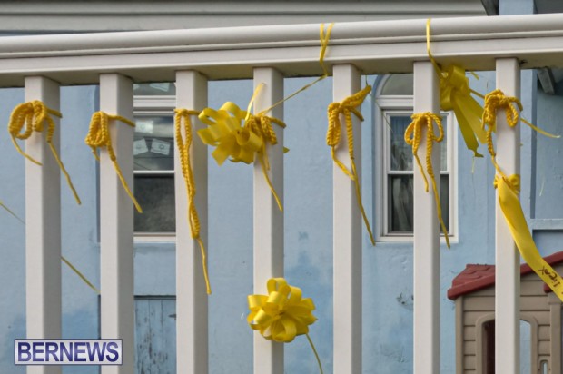 Jewish Community of Bermuda yellow ribbons nov 2023 (1)
