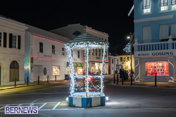 Christmas Lights Hamilton Bermuda Dec 12 2023 DF-12