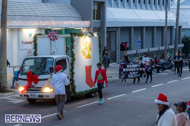 Santa Claus Parade Bermuda Dec 3 2023 DF-16