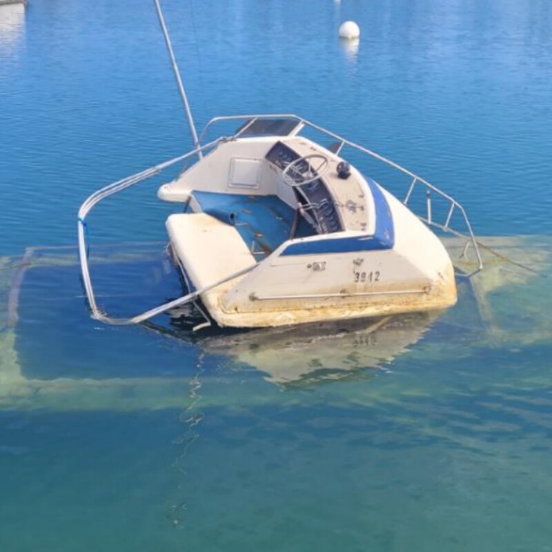 Abandoned Boat Bermuda Sept 2023_11