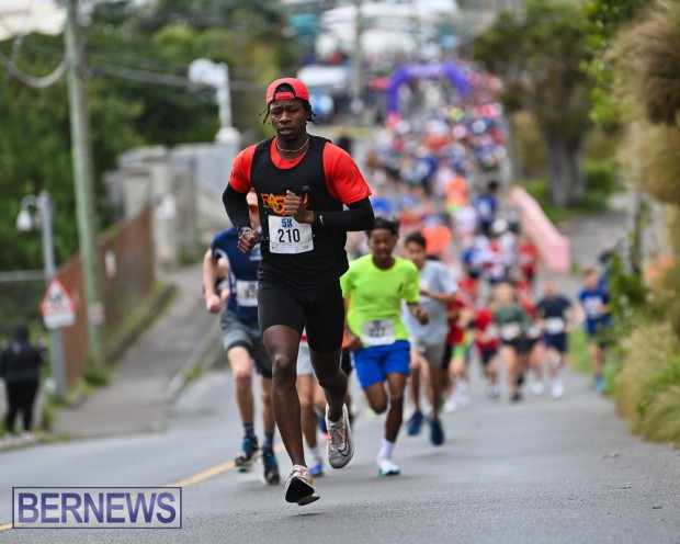 Butterfield and Vallis 5K road running race Bermuda Jan 2024 AW (14)