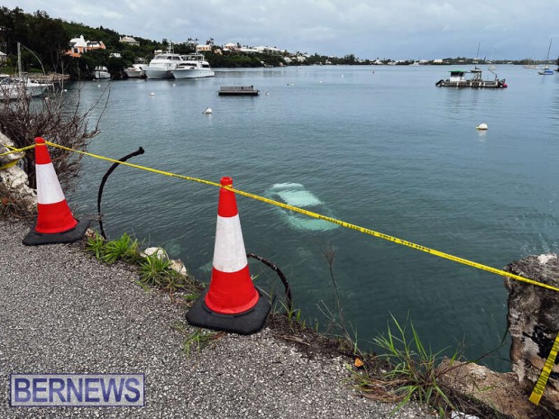 Car Overboard Harbor Rd Bermuda September 2024 (3)