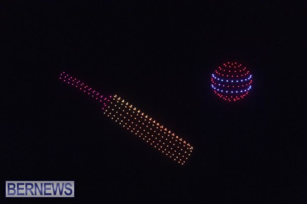 Drone show at Bermuda Christmas Boat Parade 2024 AW -145 (16)