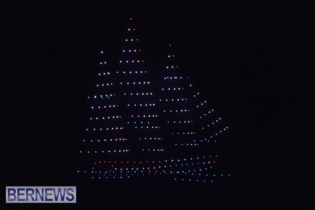 Drone show at Bermuda Christmas Boat Parade 2024 AW -145 (18)