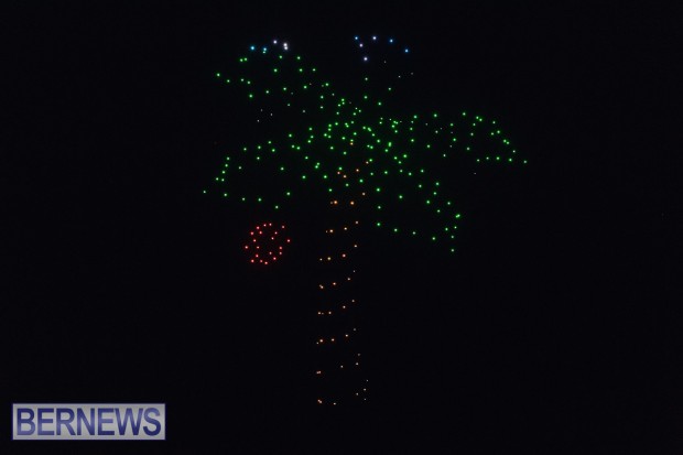 Drone show at Bermuda Christmas Boat Parade 2024 AW -145 (35)