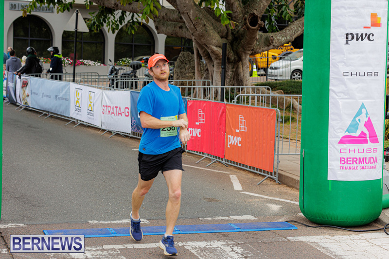 PwC Marathon Finish Jan 19 2025 DF-94