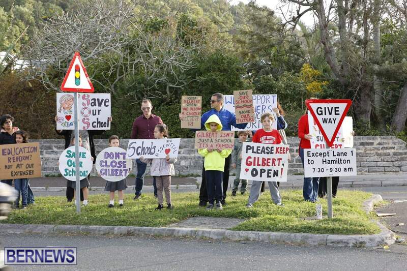 Trimingham Hill Roundabout Demonstration Bermuda Feb 2025 (2)