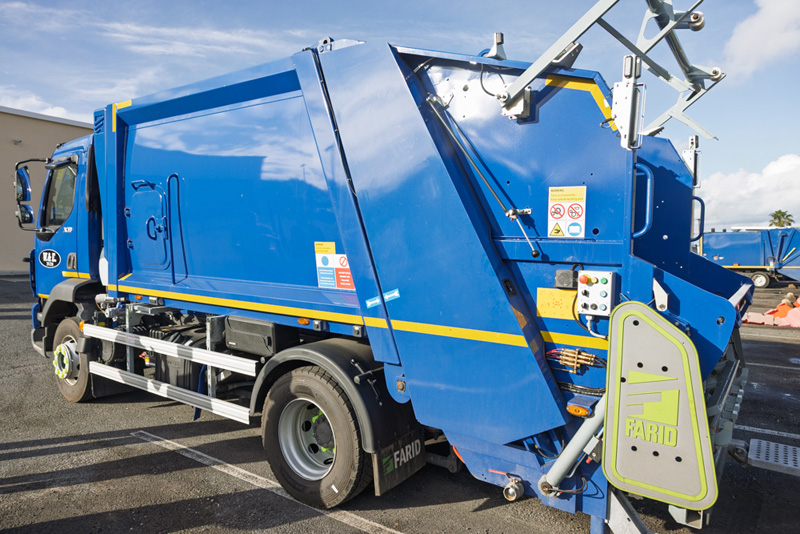 Garbage Collection Trucks Bermuda March 2025 (4)