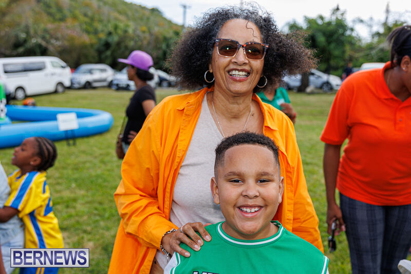 Charitable Kites For Kids Event Bermuda April 2025 (28)